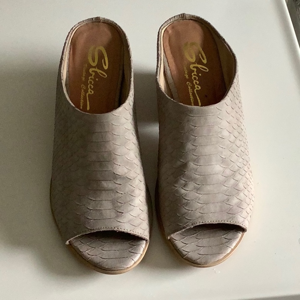 Shoes wedge sandals